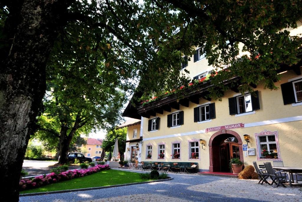 Hotel Gasthof Neumayr オーバートルム・アム・ゼー エクステリア 写真